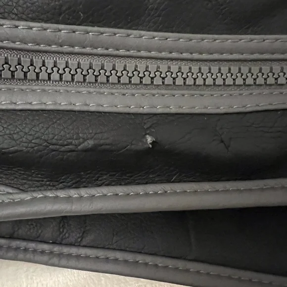 Vespa Black Backpack with multiple pockets, heavy duty zippers. Faux leather - Picture 13 of 14